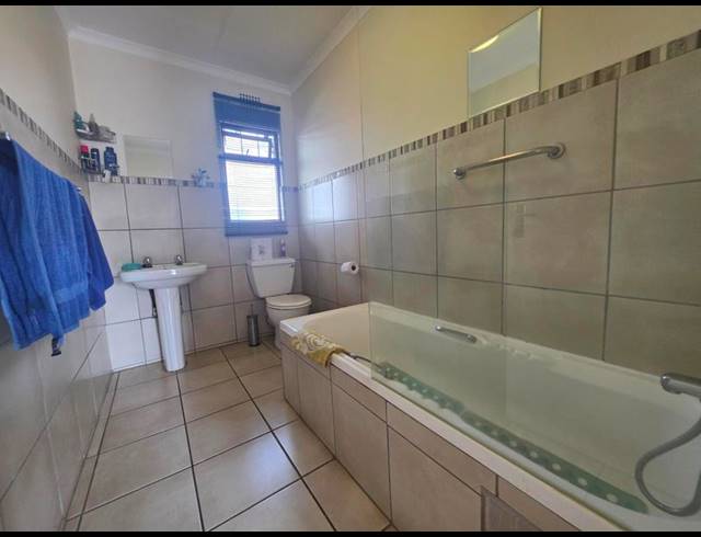 2 BEDROOM TOWNHOUSE FOR SALE IN VERWOERDPARK